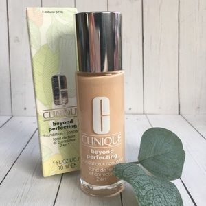 Clinique Beyond Perfecting Foundation + Concealer
